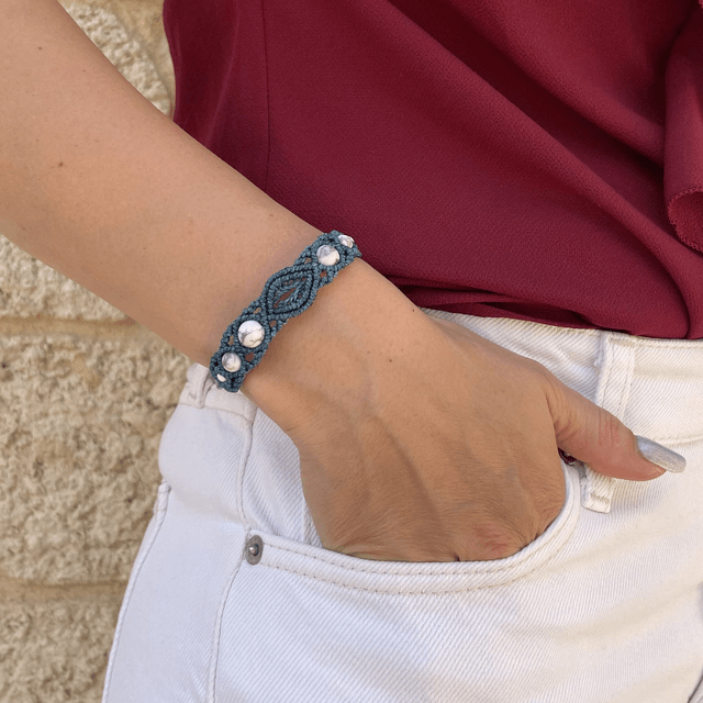 Bracelet "Fleur de Lune" Howlite