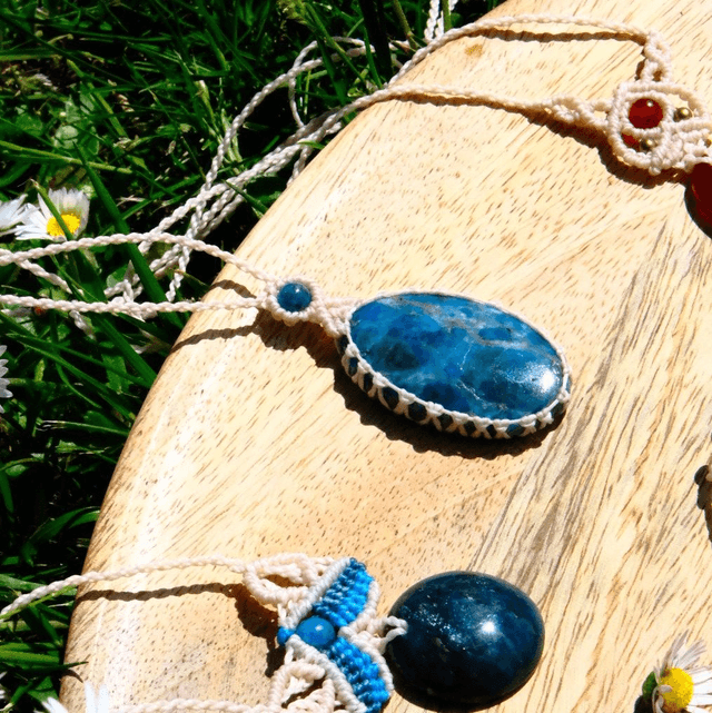 Collier Apatite serti 